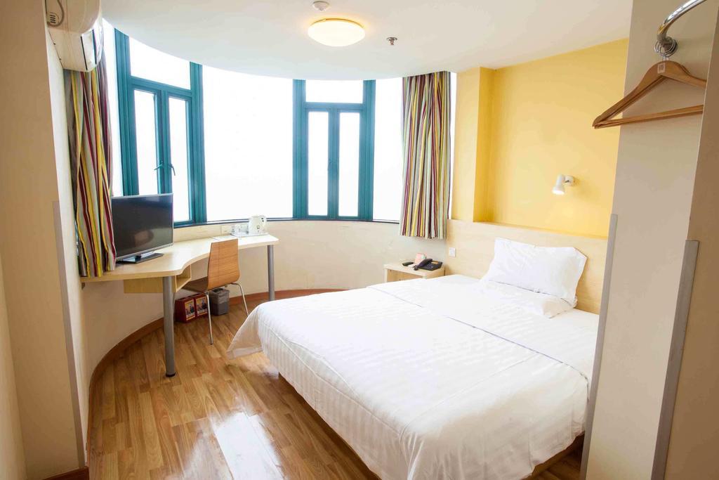 7Days Inn Luoyang Zhongzhou Road Hall Of Enlightened Rule Zimmer foto